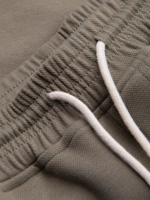 Ombre Clothing Pánske štruktúrované šortky REGULAR FIT - khaki V4 OM-SRSK-0124 Ombre Clothing