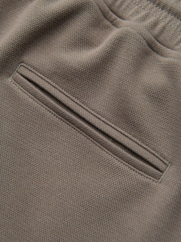 Ombre Clothing Pánske štruktúrované šortky REGULAR FIT - khaki V4 OM-SRSK-0124 Ombre Clothing