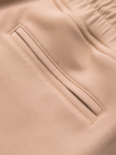 Ombre Clothing Pánske šortky REGULAR FIT z hladkého úpletu - béžové V3 OM-SRBC-0153 Ombre Clothing