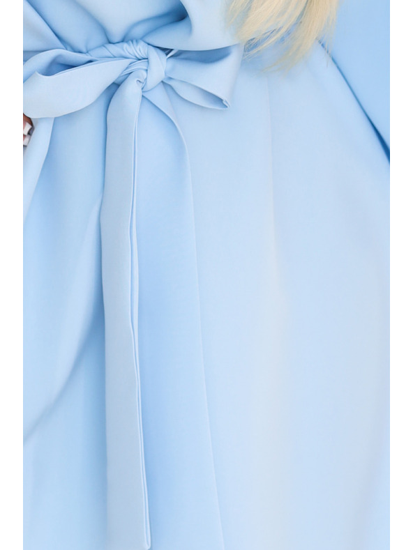 numoco SOFIA Šaty typu motýlik so viazaním v páse - svetlo modré