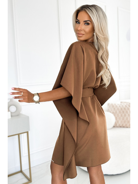 numoco SOFIA Motýlikové šaty so zaväzovaním v páse - cappuccino