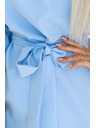 numoco SOFIA Motýlikové šaty s kravatou v páse - pastelovo modrá