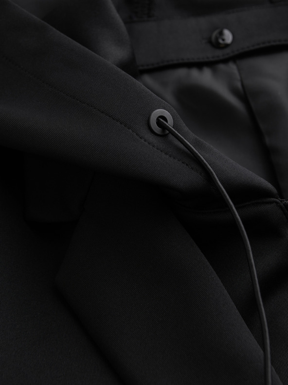 Ombre Clothing Štýlové pánske sako s odnímateľnou podšívkou a nastaviteľnou kapucňou - čierne V1 M168 Ombre Clothing