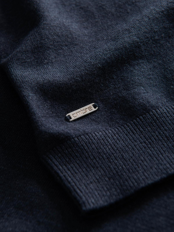 Ombre Clothing Pánsky pletený polovičný rolák s viskózou - tmavomodrý V4 OM-SWTN-0125 Ombre Oblečenie