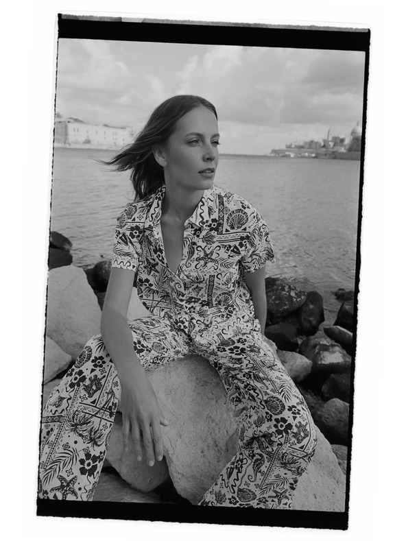 Moodo Vzorovaná košeľa tmavo modrá Moodo