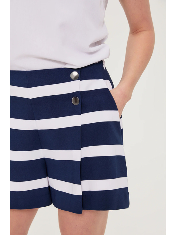 Moodo Šortky s pruhmi námorníckej modrej farby Moodo