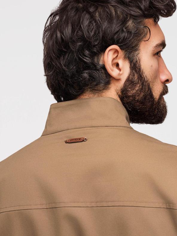 Ombre Clothing Pánska bunda Harrington so stojačekom a kockovanou podšívkou - svetlo hnedá V5 OM-JANP-0326 Ombre Clothing