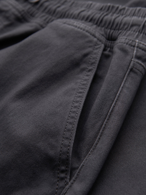 Ombre Clothing Pánske nohavice JOGGERY s cargo vreckami na zips - grafitová V3 OM-PAJO-0290 Ombre Clothing