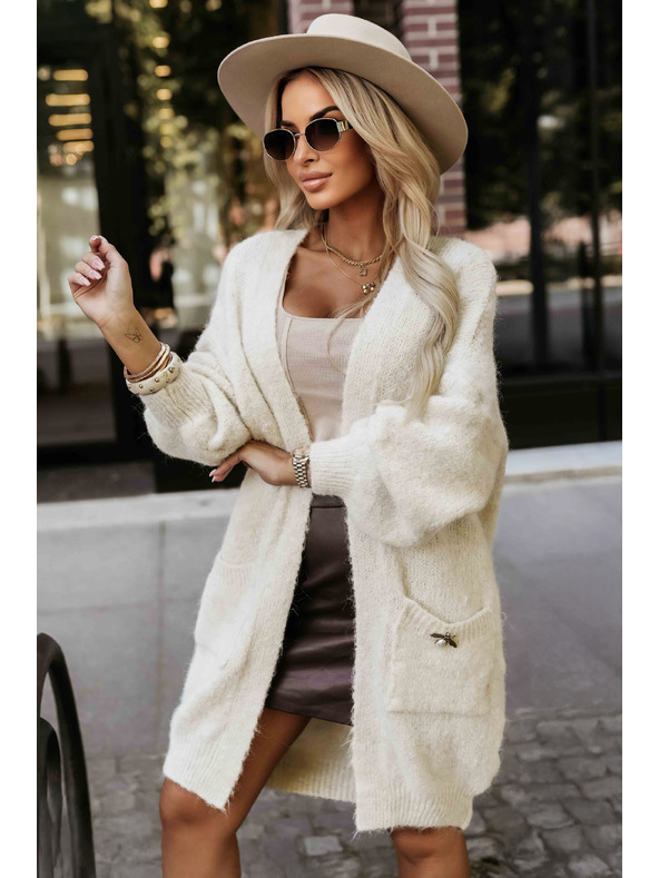 numoco basic Módny oversized kardigan s ozdobnou brošňou a praktickými vreckami - béžový