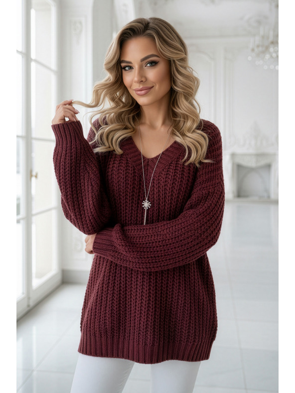 numoco basic Teplý oversized sveter s hustou tkaninou a výstrihom do V - vínový