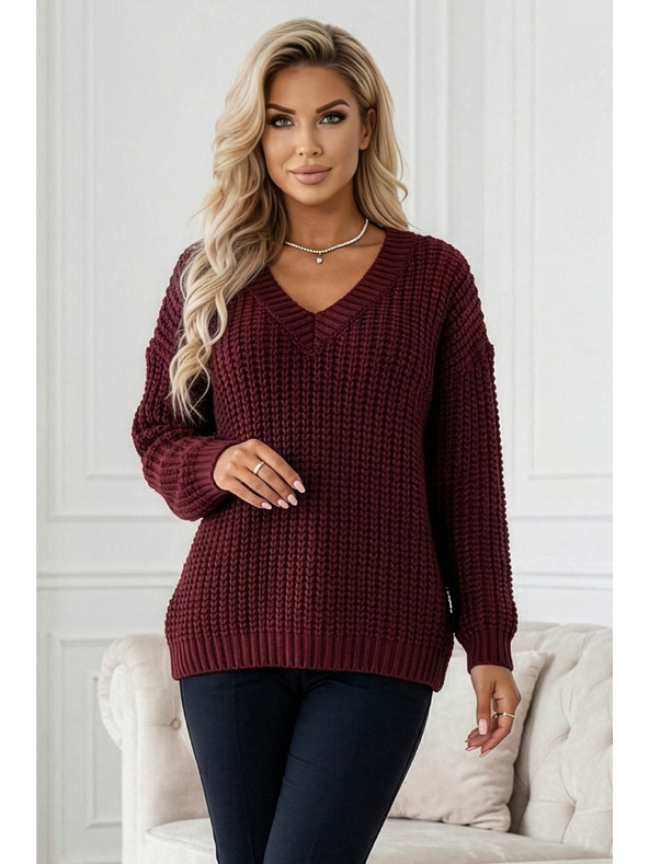numoco basic Teplý oversized sveter s hustou tkaninou a výstrihom do V - vínový