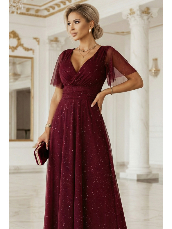 numoco basic MELANIA dlhé, lesklé šaty s výstrihom a krátkymi rukávmi - vínová