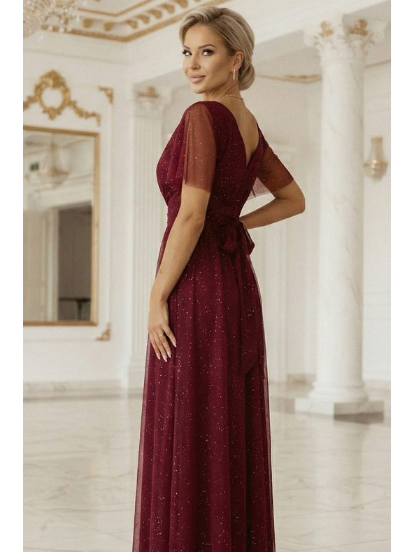 numoco basic MELANIA dlhé, lesklé šaty s výstrihom a krátkymi rukávmi - vínová