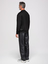 Ombre Clothing Pánska mikina s aplikáciou kríža a strieborným kameňom a okrúhlym výstrihom - čierna V1 OM-SSNZ-0271 Ombre Clothing
