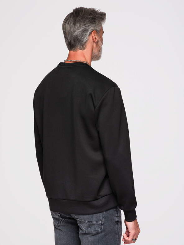 Ombre Clothing Pánska mikina so striebornou a čiernou aplikáciou pantera na hrudi s okrúhlym výstrihom - čierna V1 OM-SSNZ-0273 Ombre Clothing
