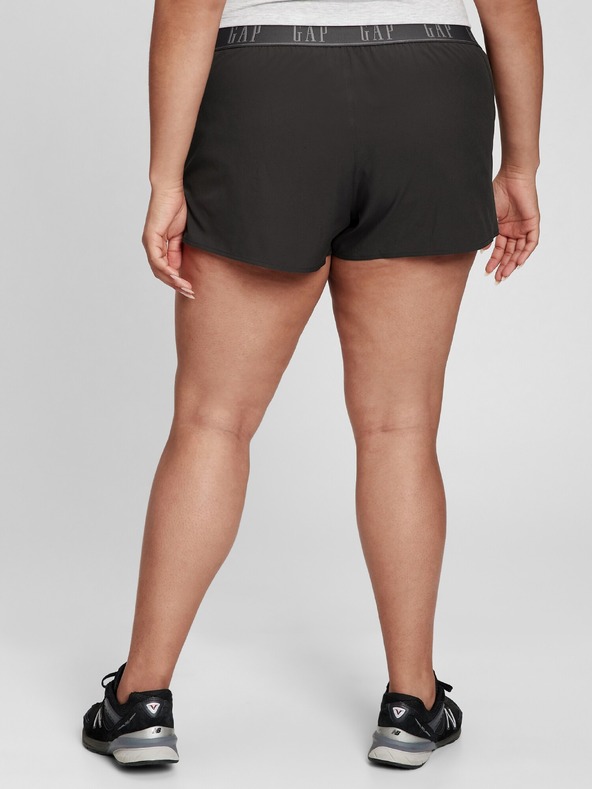 GAP Kraťasy GapFit s logom GAP