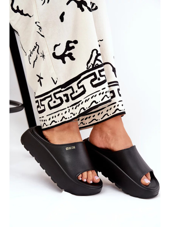 BIG STAR SHOES Dámske penové papuče na platforme Big Star – čierne