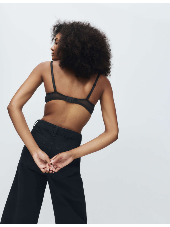 Marks & Spencer Čipková push-up dekoltová podprsenka Jasmine s kosticami, (vel. A–E) Marks & Spencer čierna