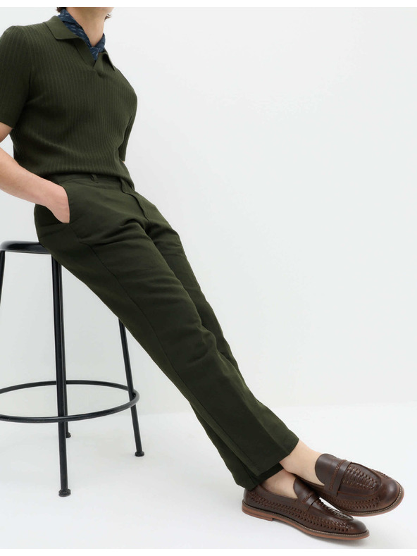 Marks & Spencer Chino nohavice zo zmesi ľanu, normálny strih Marks & Spencer zelená