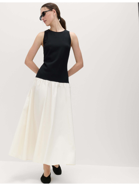 Marks & Spencer Nohavice