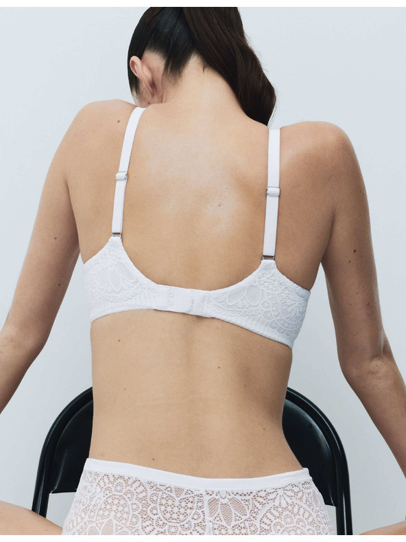 Marks & Spencer Podprsenka Body Soft™ s plnými košíčkami bez kostíc, veľ. A–E Marks & Spencer biela