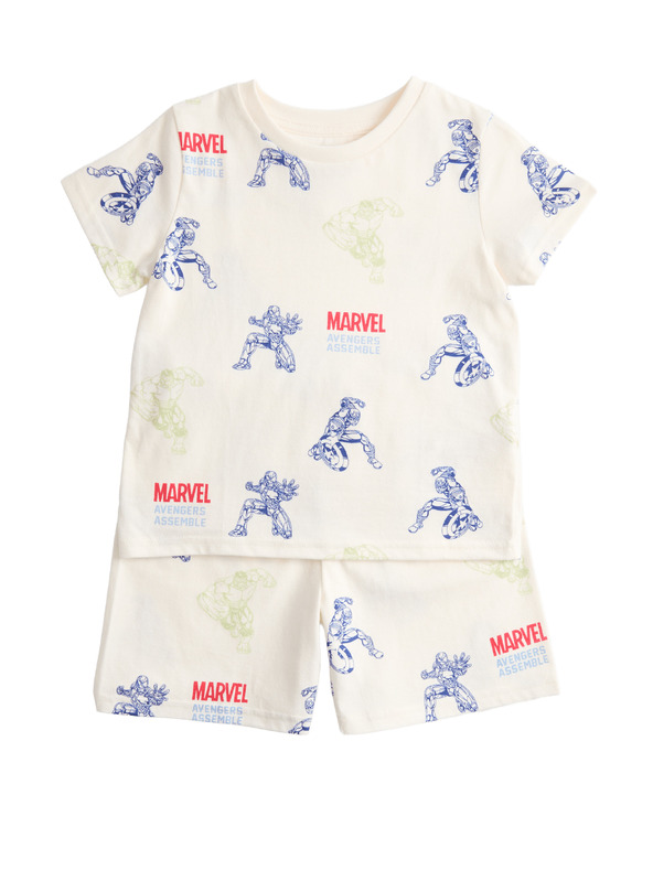 Marks & Spencer Bavlnené pyžamo so vzorom Marvel™ (3–12 rokov) Marks & Spencer krémová