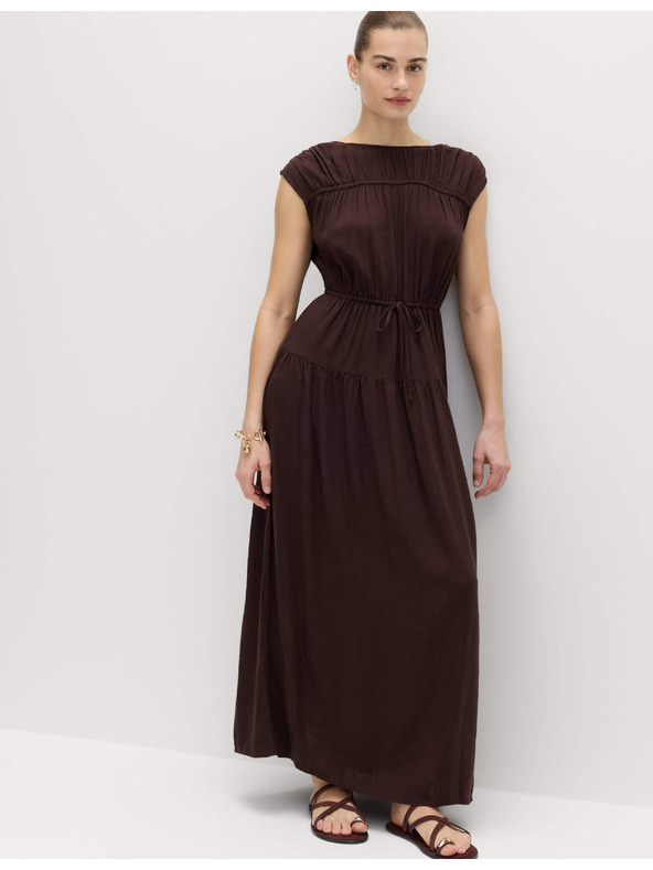 Marks & Spencer Maxi šaty so zvýrazneným pásom a zberaným ľanom Marks & Spencer hnedá
