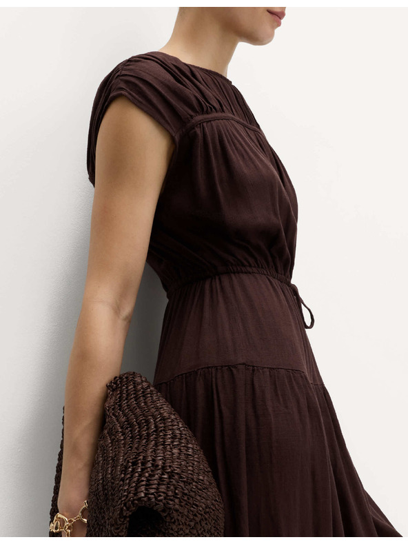 Marks & Spencer Maxi šaty so zvýrazneným pásom a zberaným ľanom Marks & Spencer hnedá