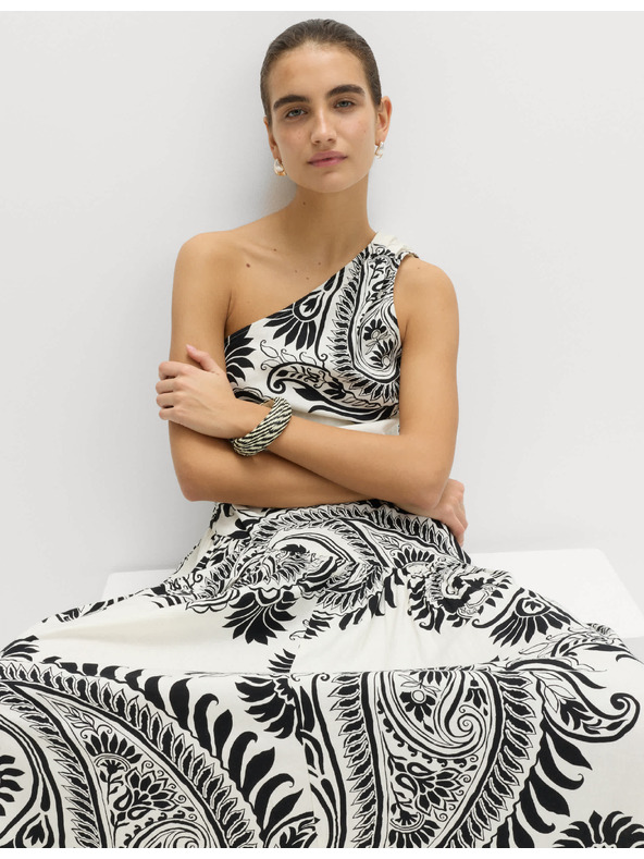 Marks & Spencer Prúdivé maxi šaty na jedno rameno s vysokým podielom ľanu Marks & Spencer čierna