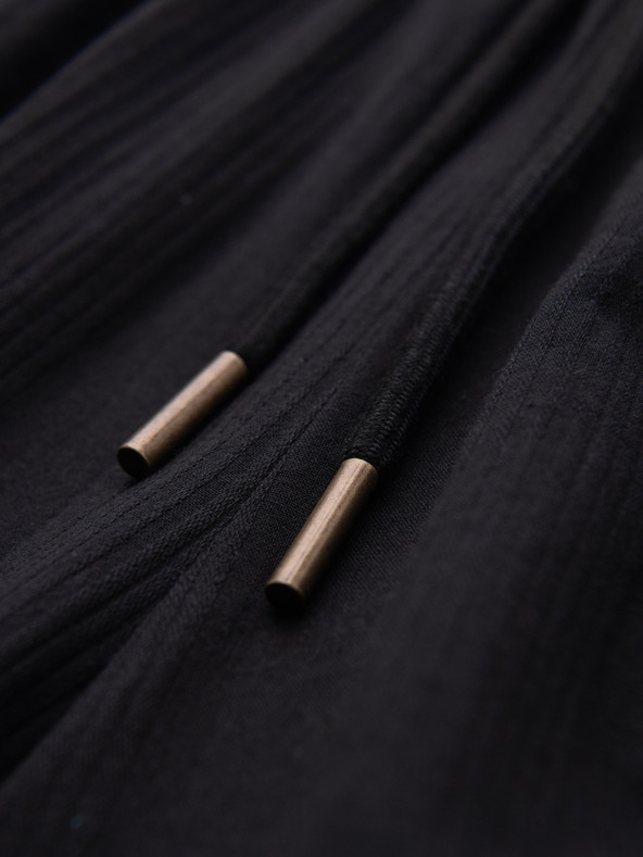 Ombre Clothing Ľahké pánske štruktúrované bavlnené nohavice – čierne V2 OM-PACP-0312 Ombre Clothing
