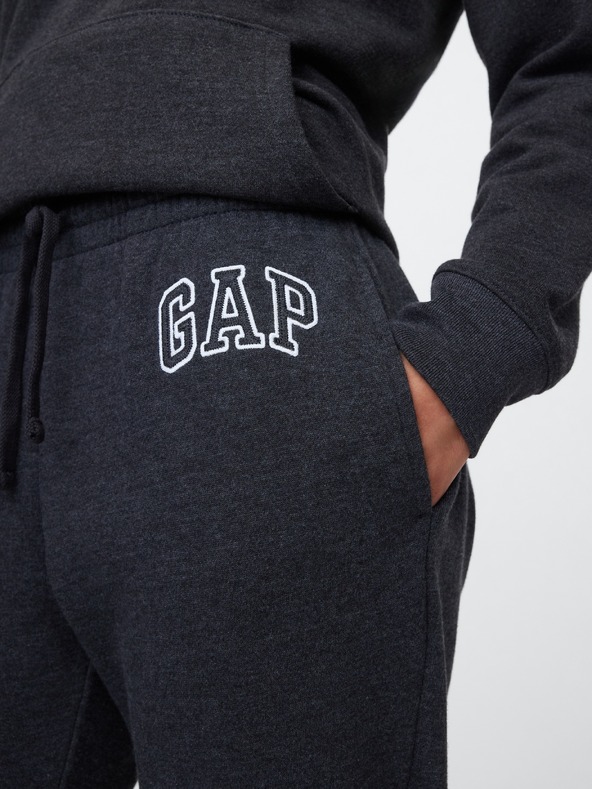 GAP Tepláky s logom GAP