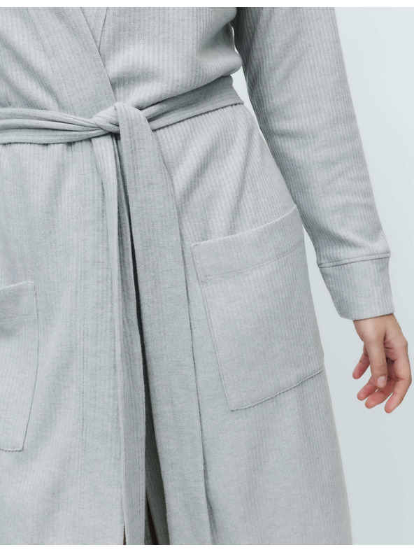 Marks & Spencer Príjemná rebrovaná prikrývka Marks & Spencer sivá