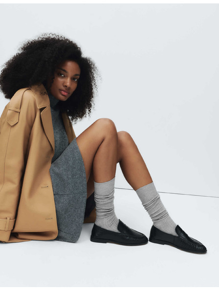 Marks & Spencer Vysoko mäkké ponožky po kolená s technológiou Freshfeet a technológiou Freshfeet, 2 ks v balení Marks & Spencer sivá
