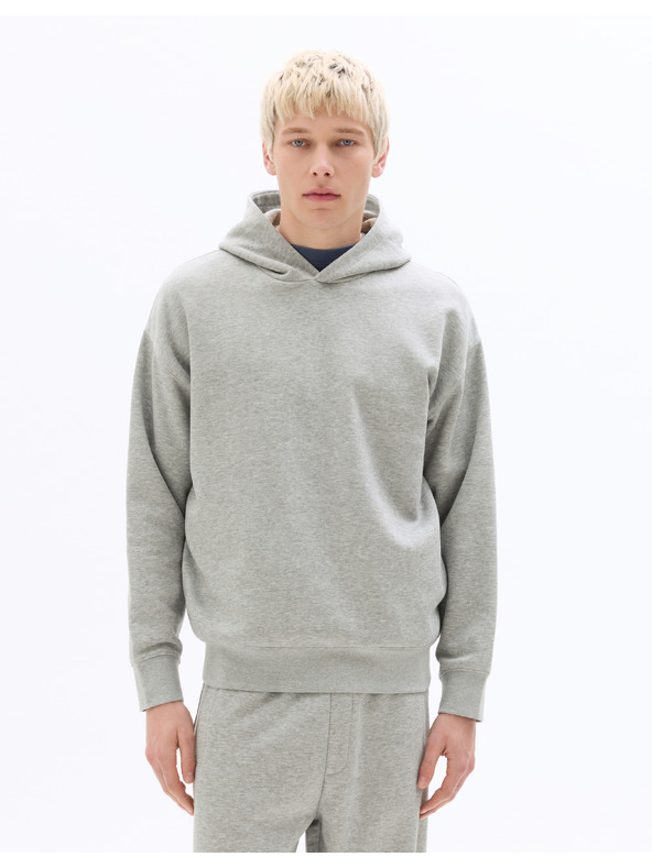 Celio Mikina Menewidea